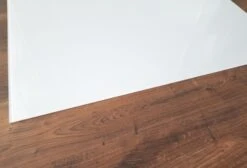 Saisonplatte Rechteck 120x60cm Glas Weiß - Kamin-Vorlegeplatte Funkenschutzplatte Kaminbodenplatte Glasplatte -Kaminofen Geschaft Detail Kante Glas Weiss4 17