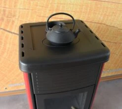 EEK A+ Kaminofen Plamen Maestral N Mit Herdplatte, Rot - 6,5kW -Kaminofen Geschaft Plamen Maestral Top