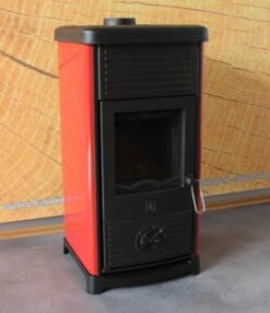 EEK A+ Kaminofen Plamen Maestral N Mit Herdplatte, Rot - 6,5kW -Kaminofen Geschaft Plamen Maestral3